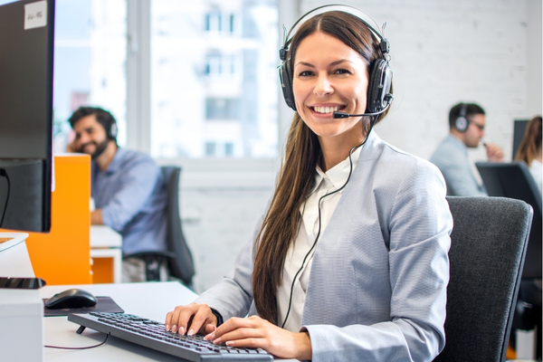 USA based support team helping contractors with payment questions